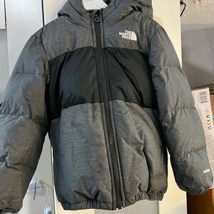 The Northface Boys 550 jacket size 5T